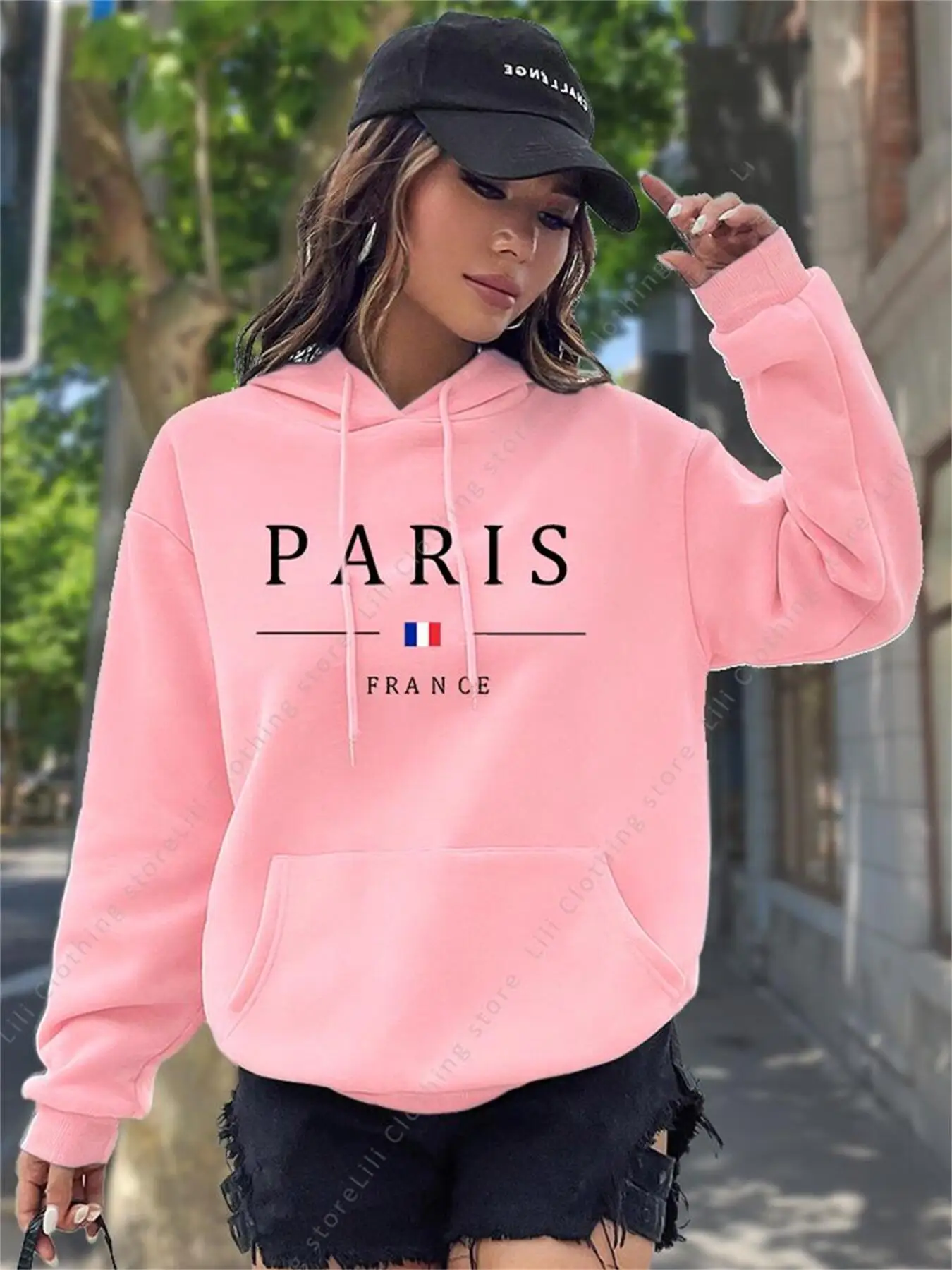 Winter Clothing Drawing - Sweat à capuche graphique PARIS pour